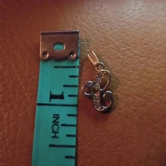💙🌹Gold plated letter pendant "E" with faux diamonds - Picture 6 of 7